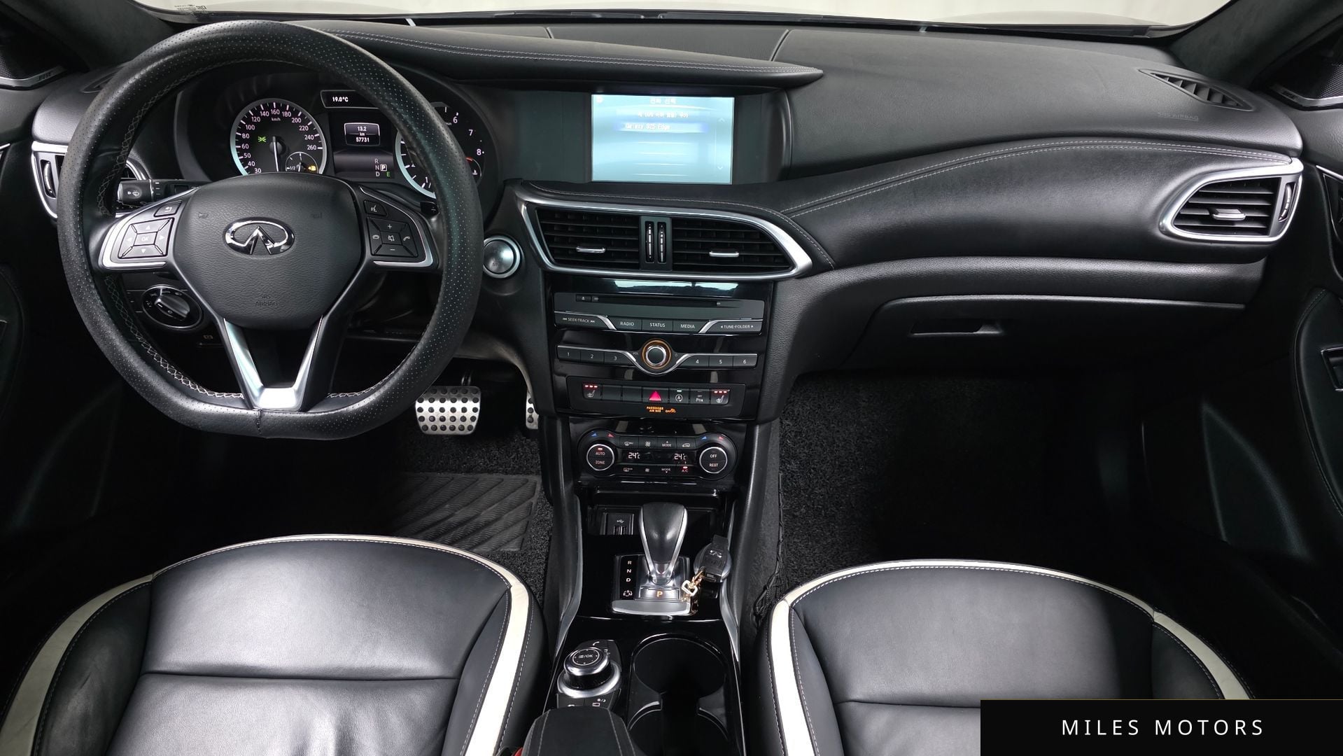 Infiniti Q30 2017 — миниатюра 10