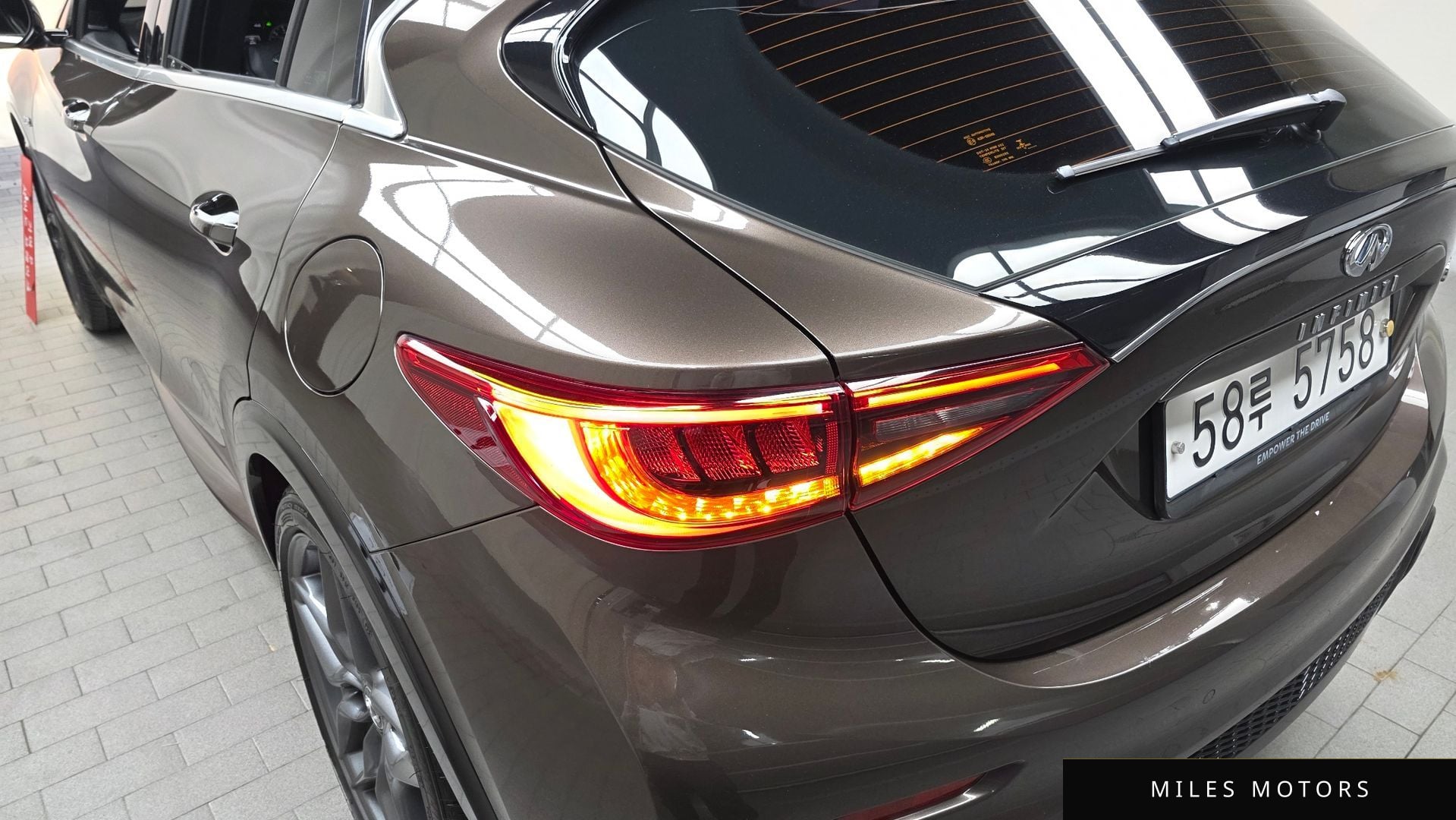 Infiniti Q30 2017 — миниатюра 9
