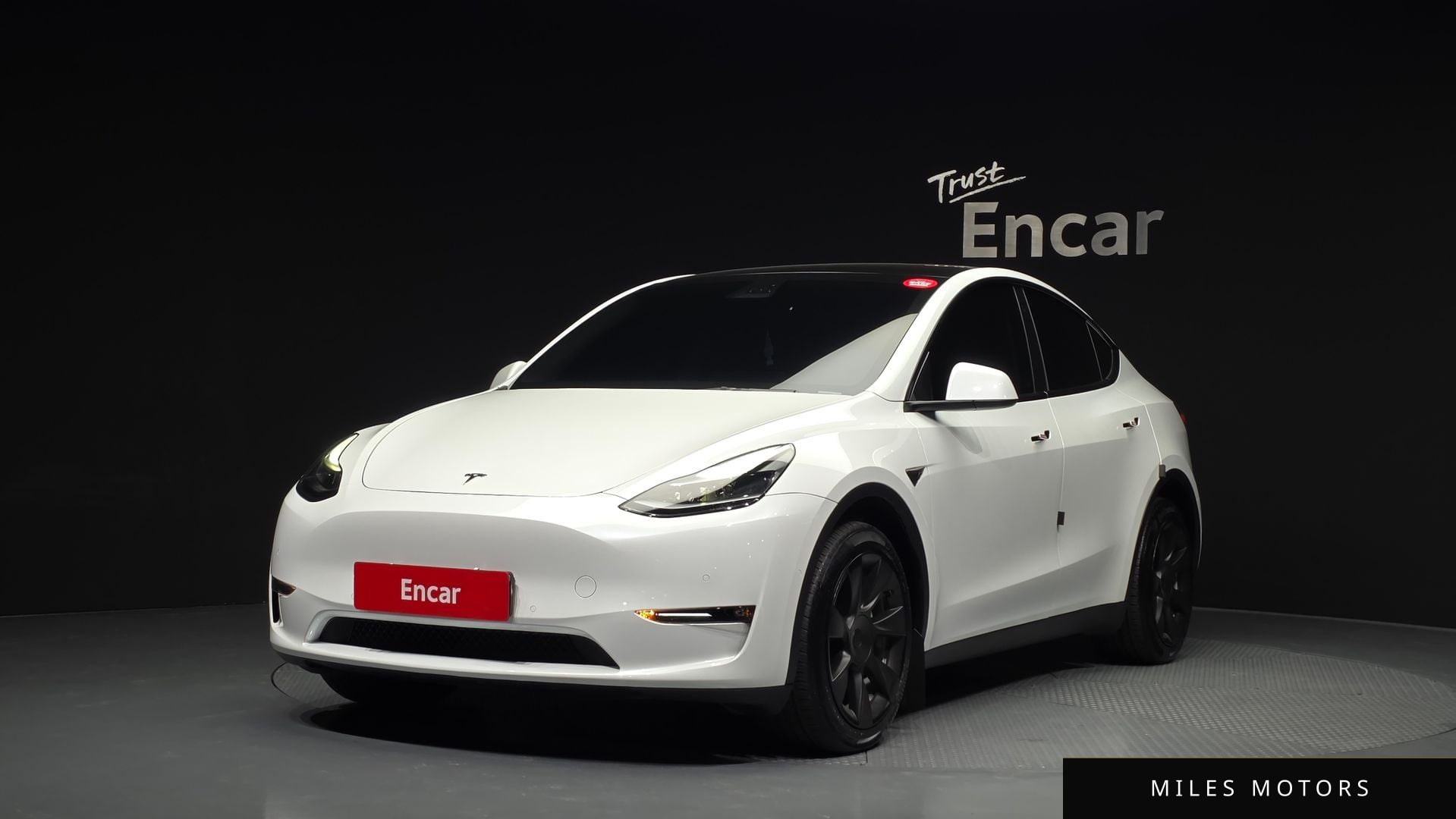 Tesla Model Y 2022 — фото 1 из 12