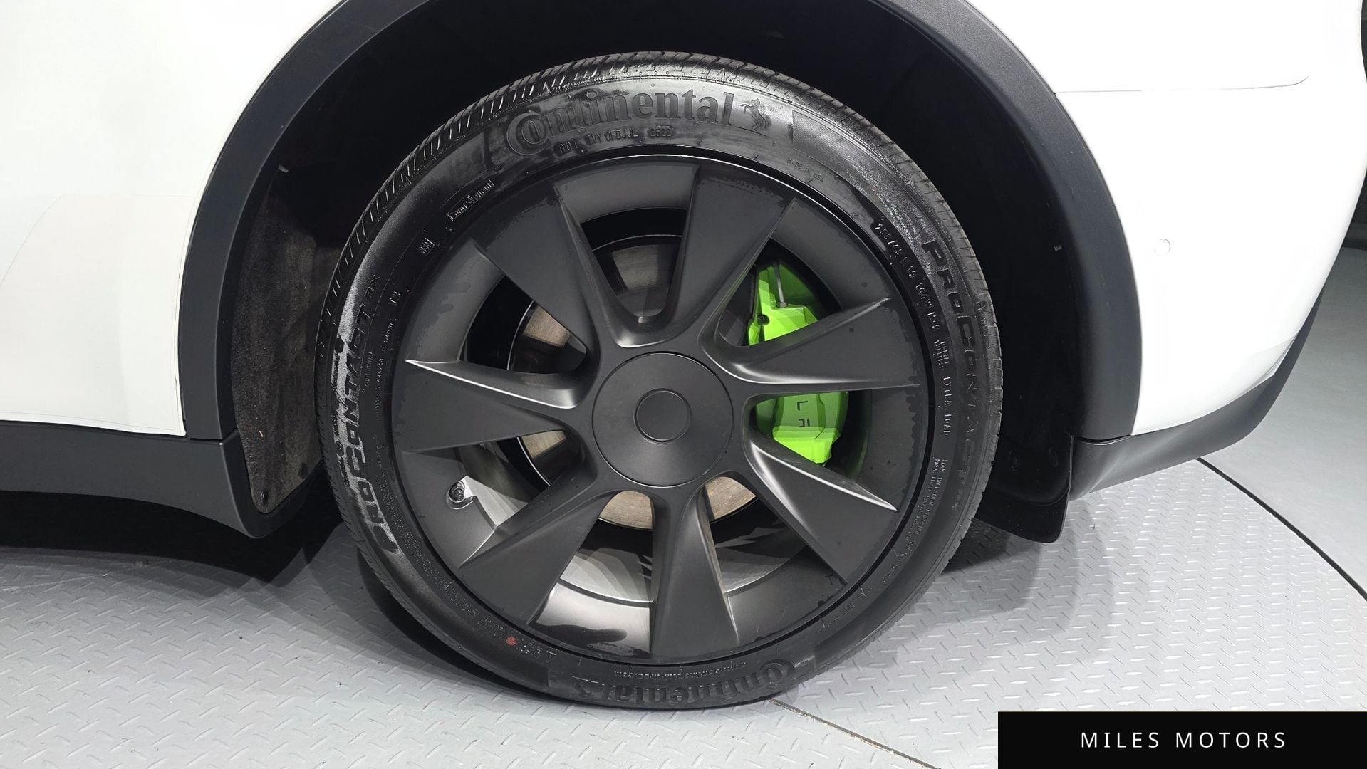Tesla Model Y 2022 — миниатюра 7