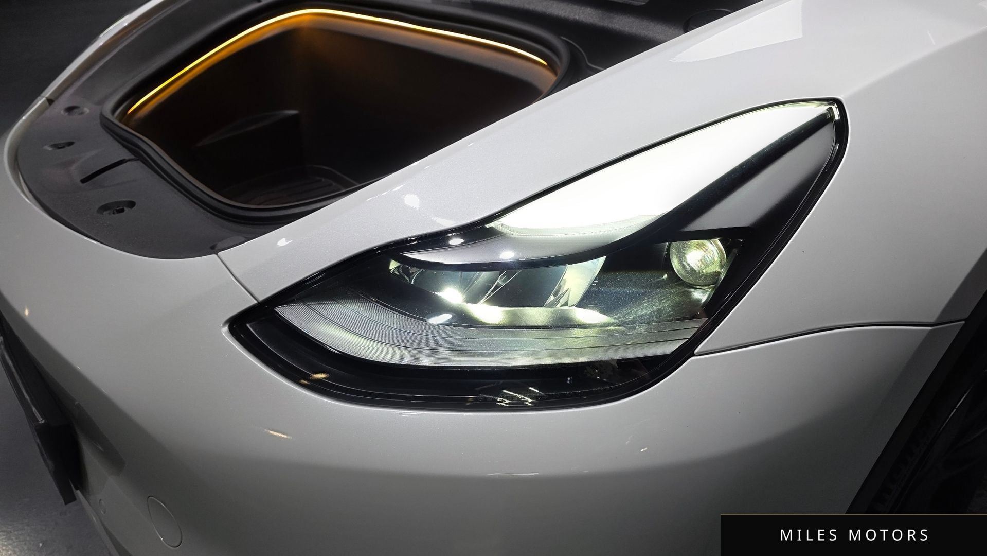 Tesla Model Y 2022 — миниатюра 8