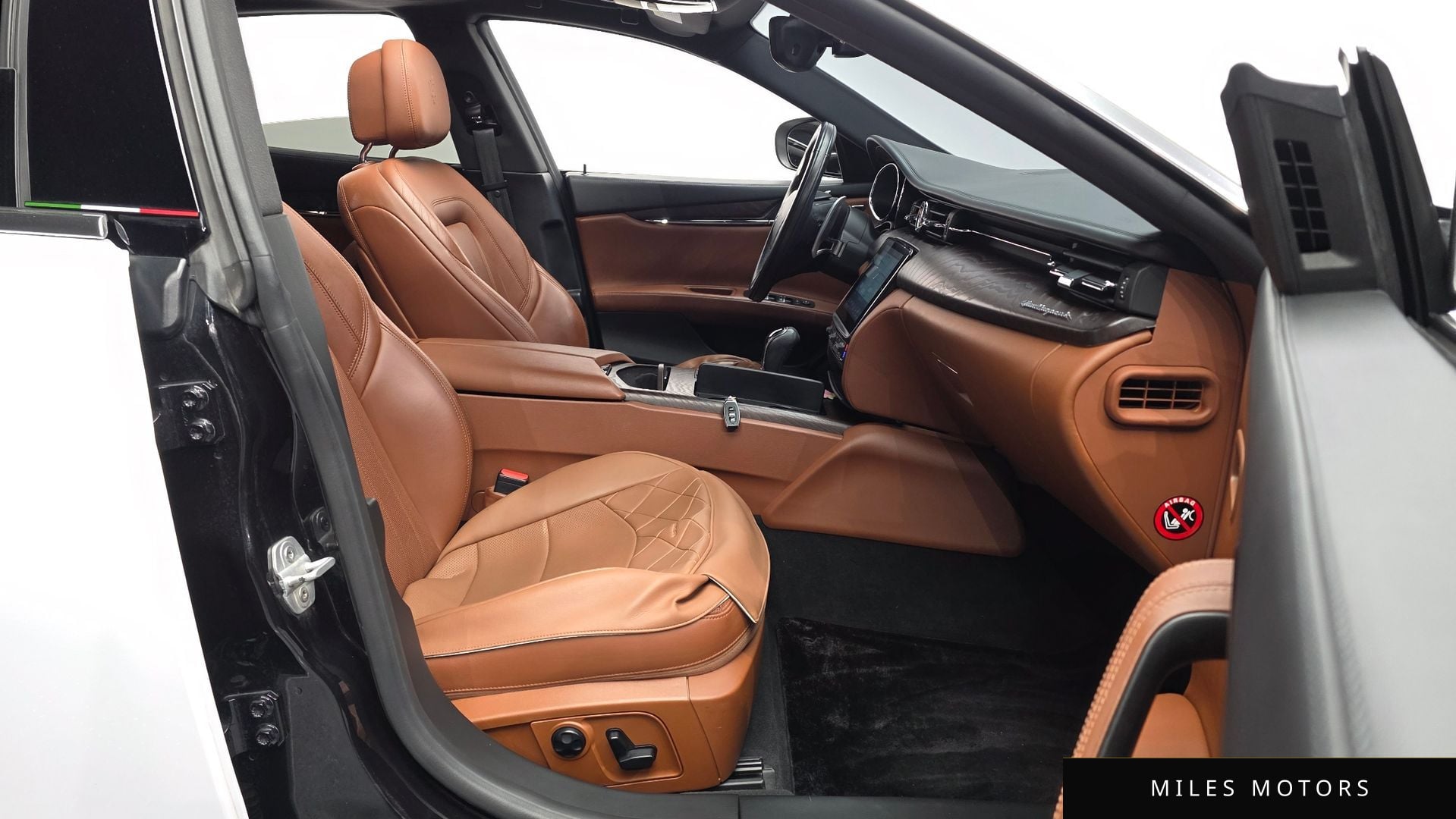 Maserati Quattroporte 2017 — миниатюра 11
