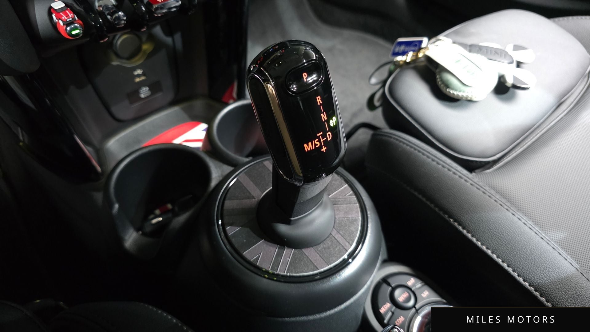 MINI Cooper 2024 — миниатюра 12