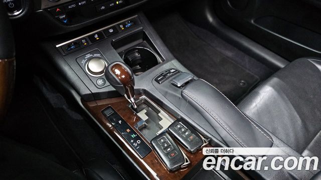 Лексус ES300h 2014 — миниатюра 9