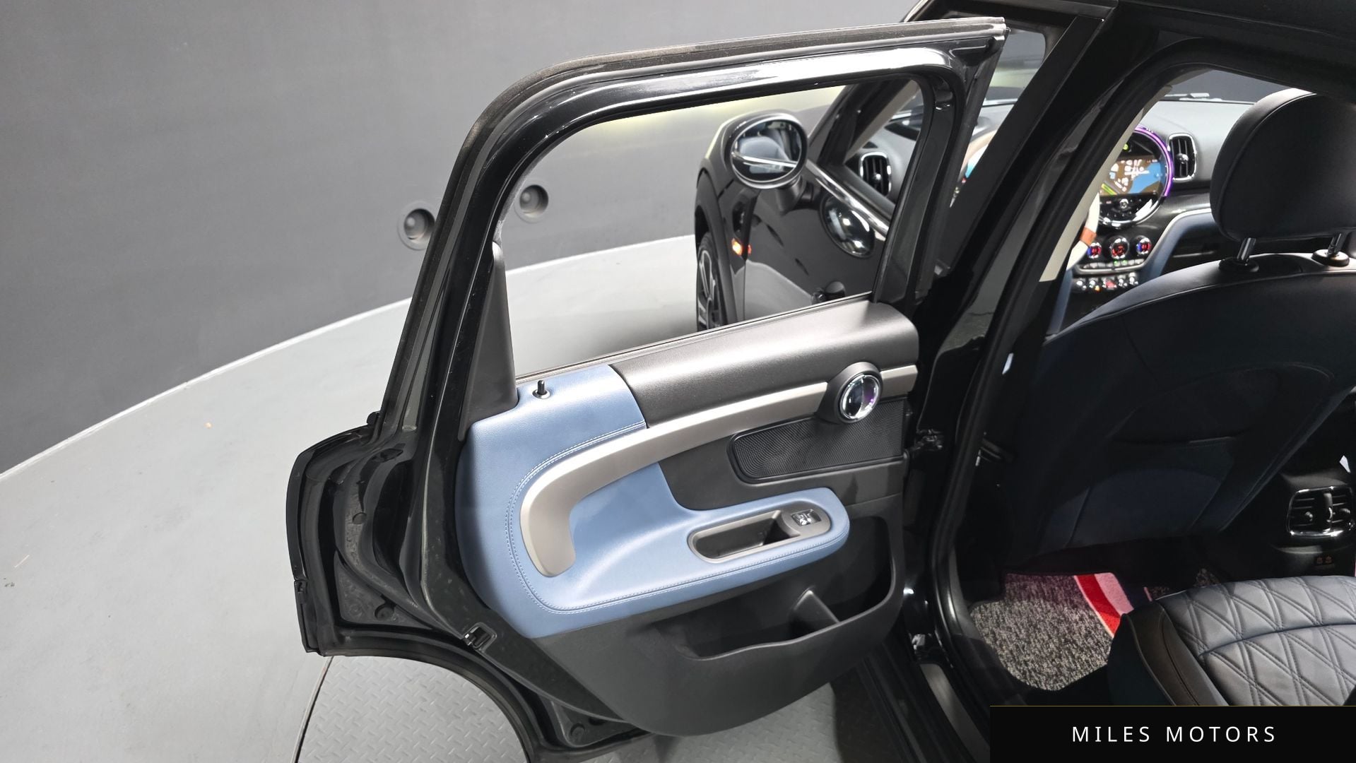 MINI 쿠퍼 S 컨트리맨 2023 — миниатюра 15