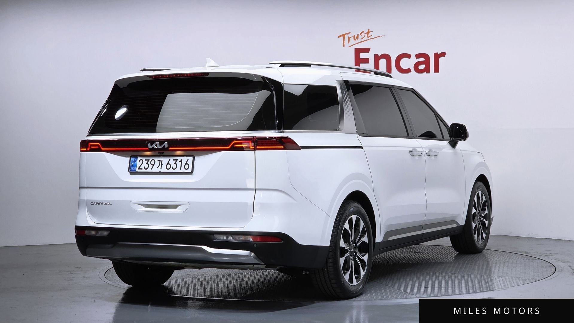 Kia Carnival 2022 — миниатюра 2