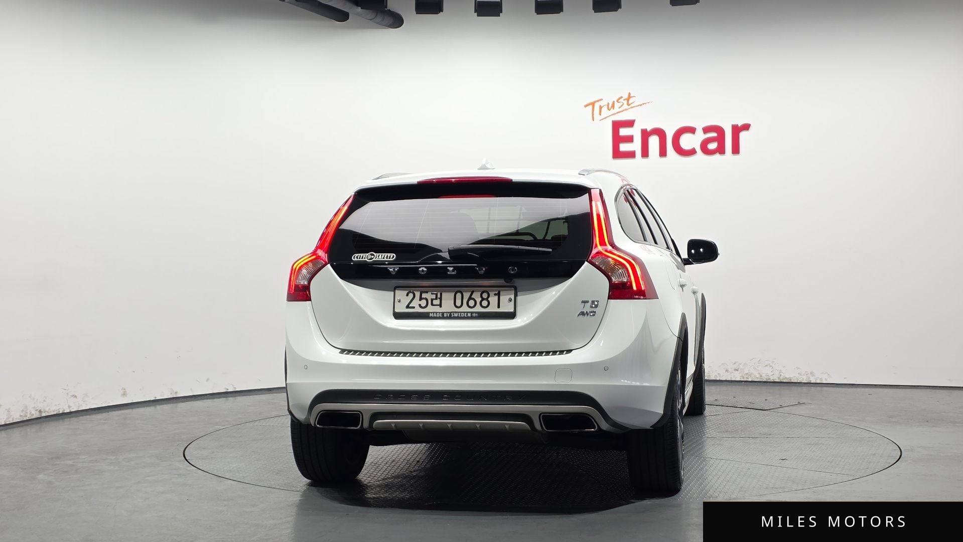 Volvo V60 크로스컨트리 2016 — миниатюра 4