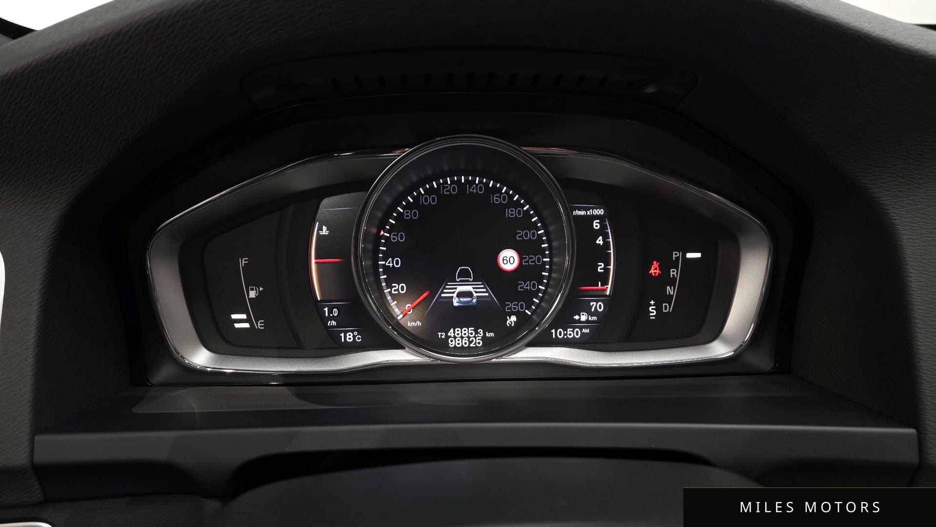 Volvo V60 크로스컨트리 2016 — миниатюра 8