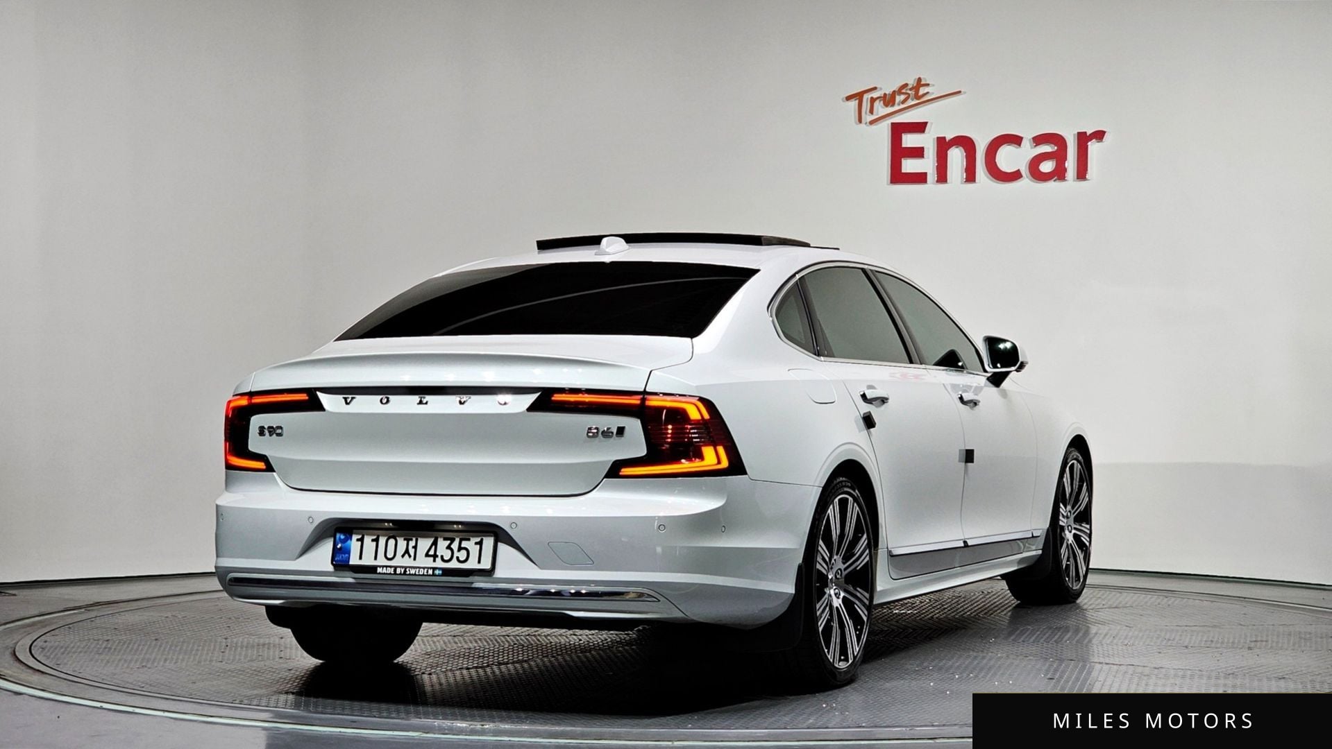 Volvo S90 2023 — миниатюра 2