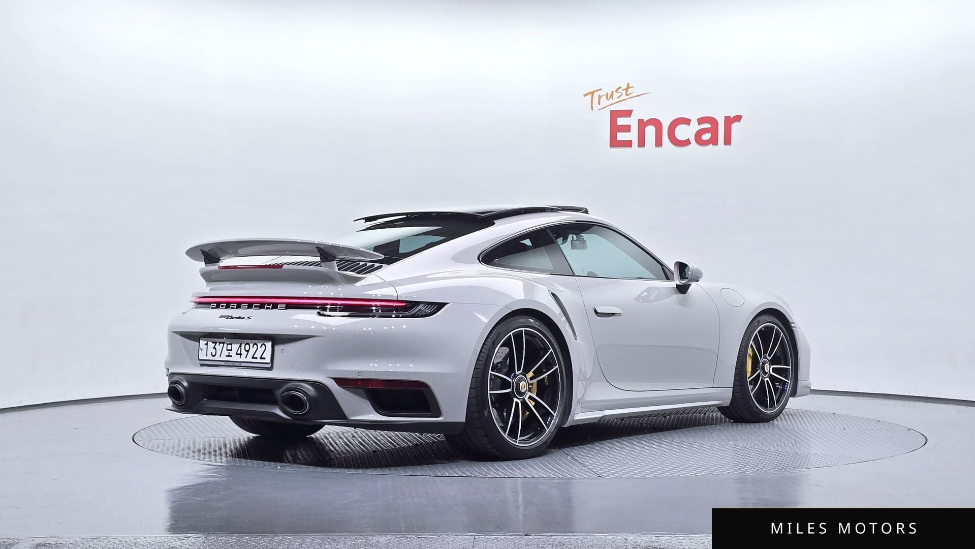 Porsche 911 (992) 2022 — миниатюра 2