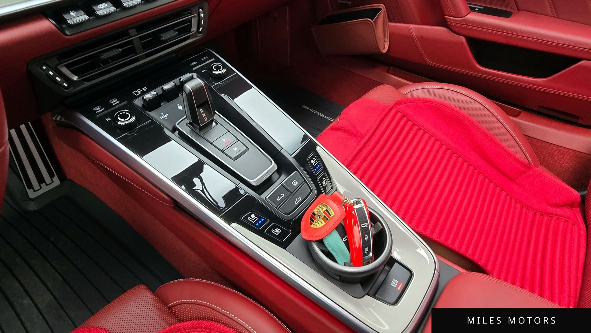 Porsche 911 (992) 2022 — миниатюра 9