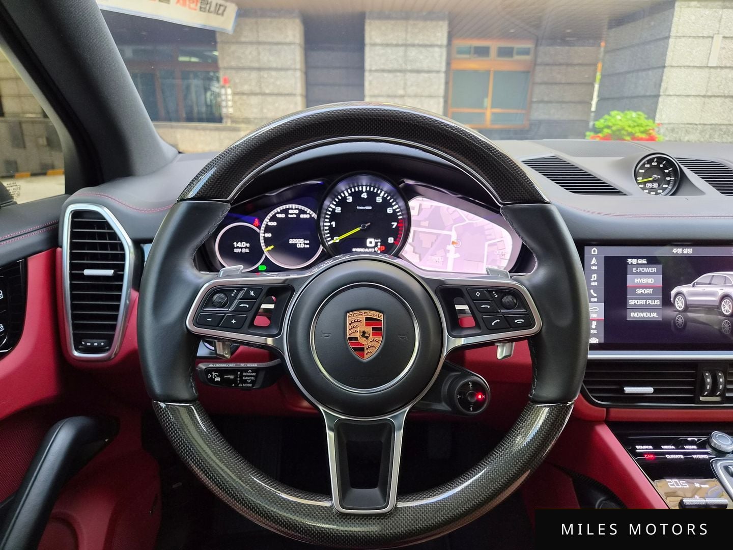 Porsche Cayenne 2020 — миниатюра 11
