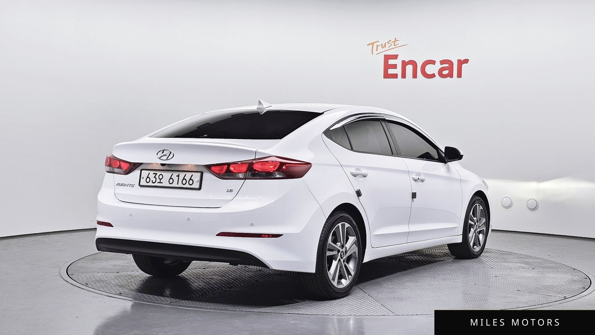 Hyundai AVANTE 2018 — миниатюра 2