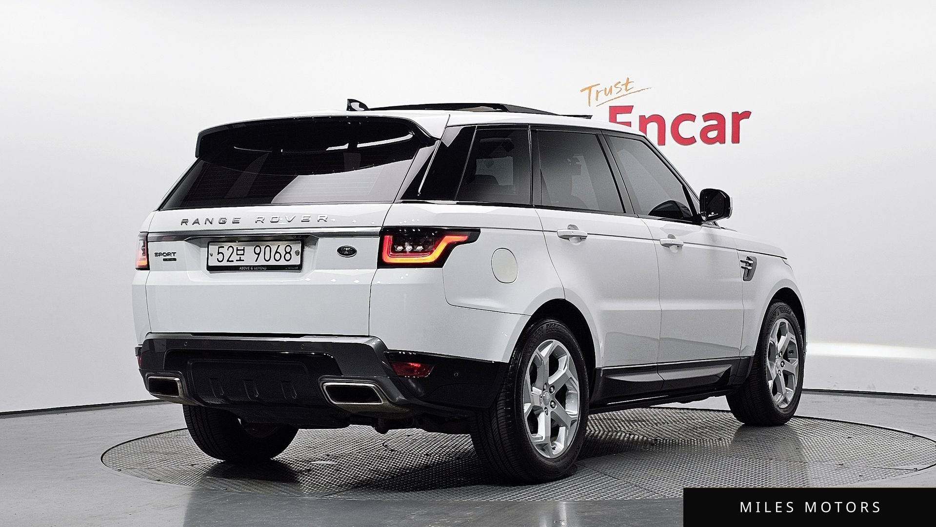 Land Rover Range Rover Sport 2018 — фото 1 из 12