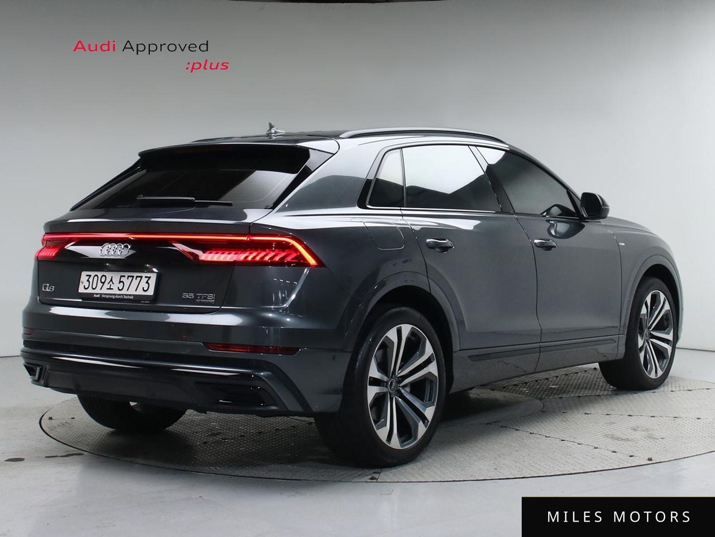 Audi Q8 (4M) 2023 — миниатюра 2