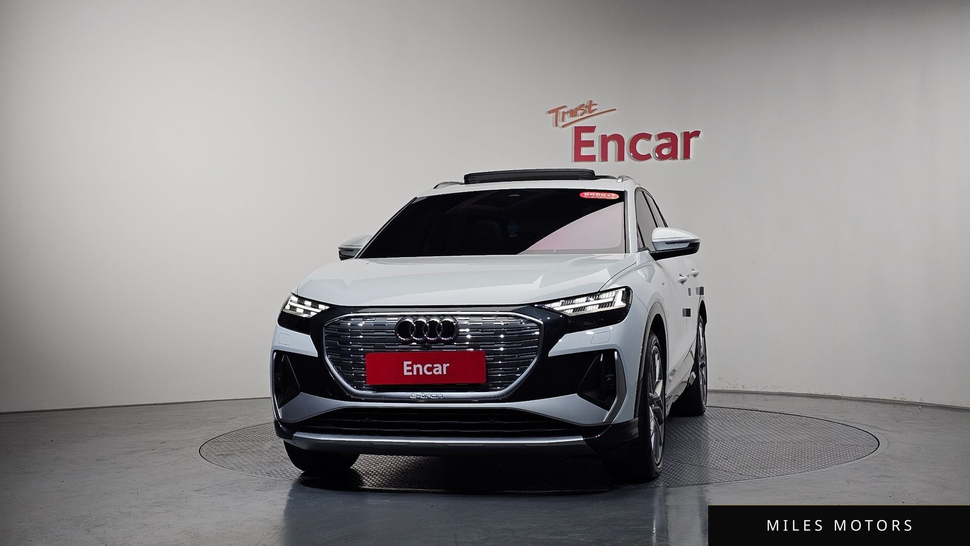 Audi Q4 e-tron 2025 — миниатюра 2