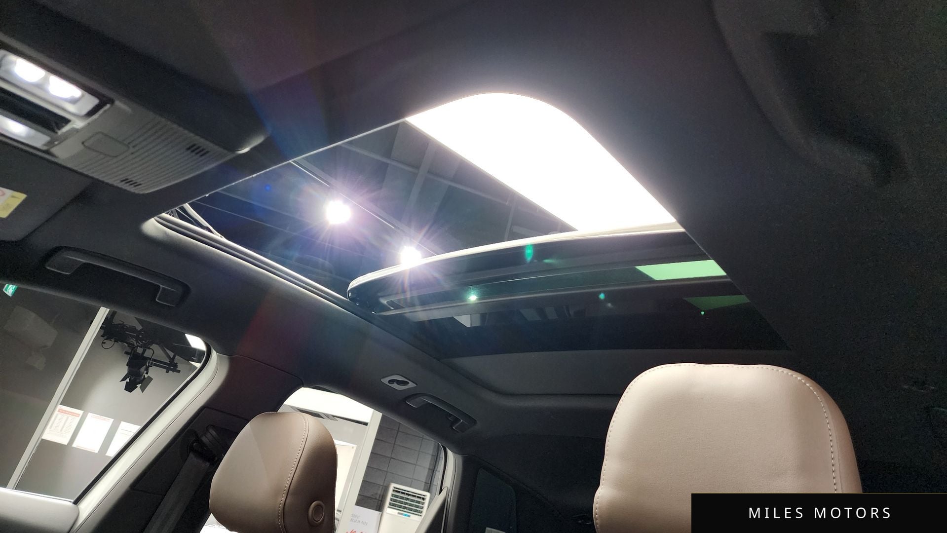Audi Q4 e-tron 2025 — миниатюра 25
