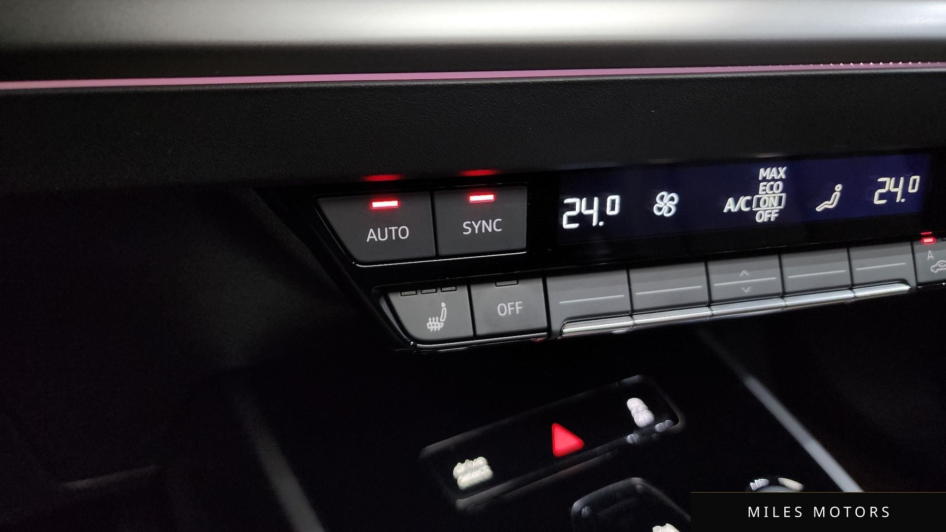 Audi Q4 e-tron 2025 — миниатюра 35