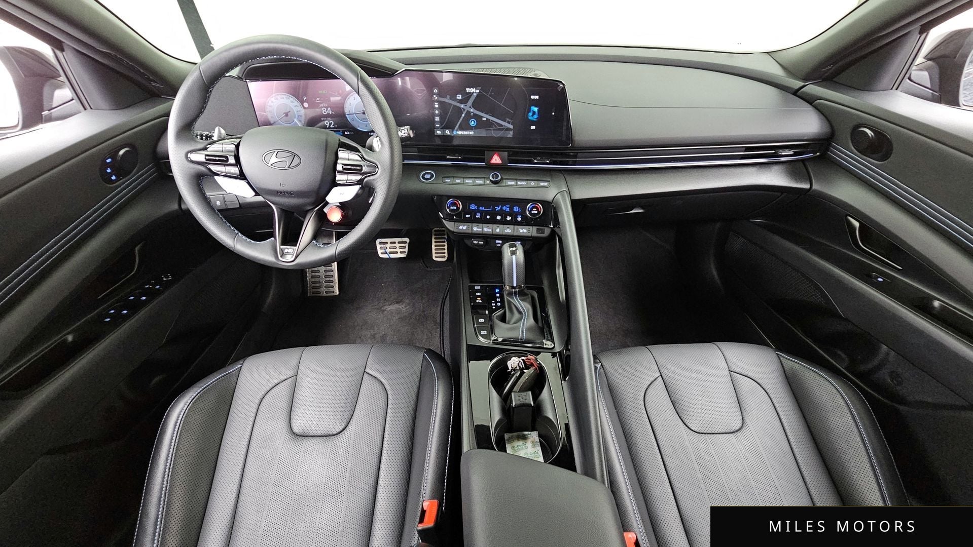 Hyundai AVANTE 2025 — миниатюра 10
