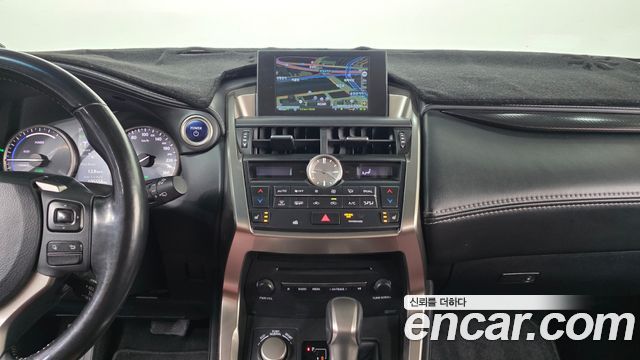 Лексус NX300h 2017 — миниатюра 14