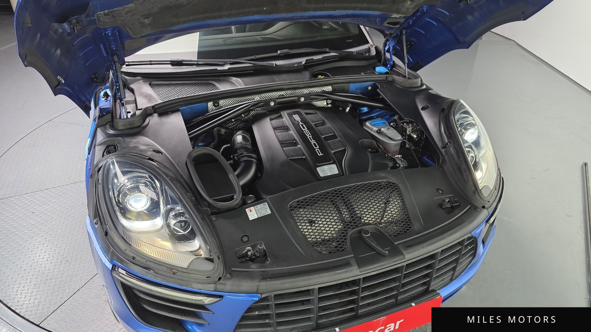 Porsche Macan 2017 — миниатюра 6
