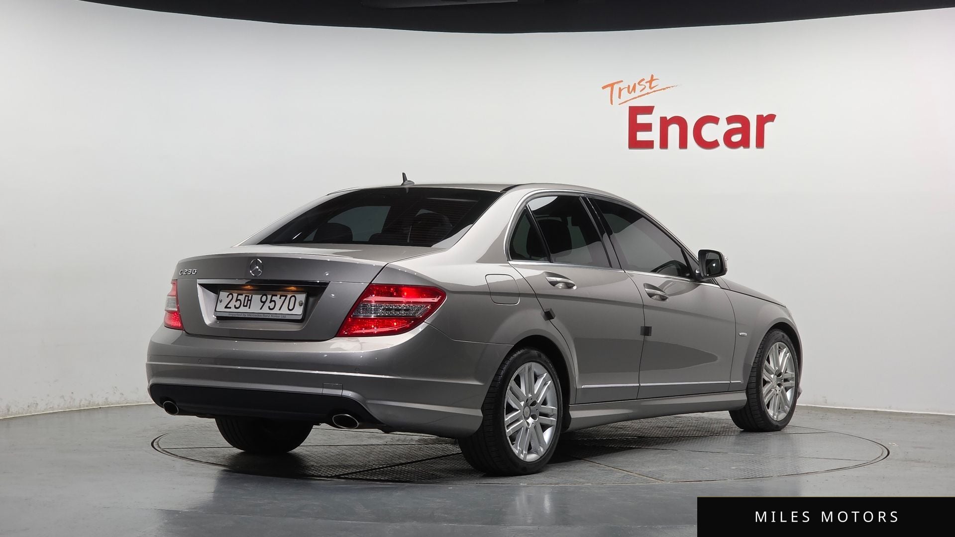 Mercedes-Benz C-Class W204 2009 — миниатюра 2