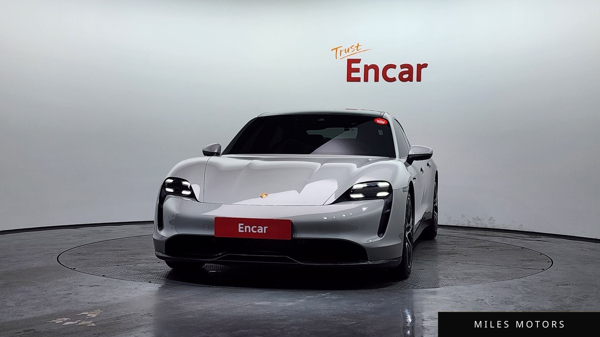Porsche Taycan 2021 — миниатюра 3