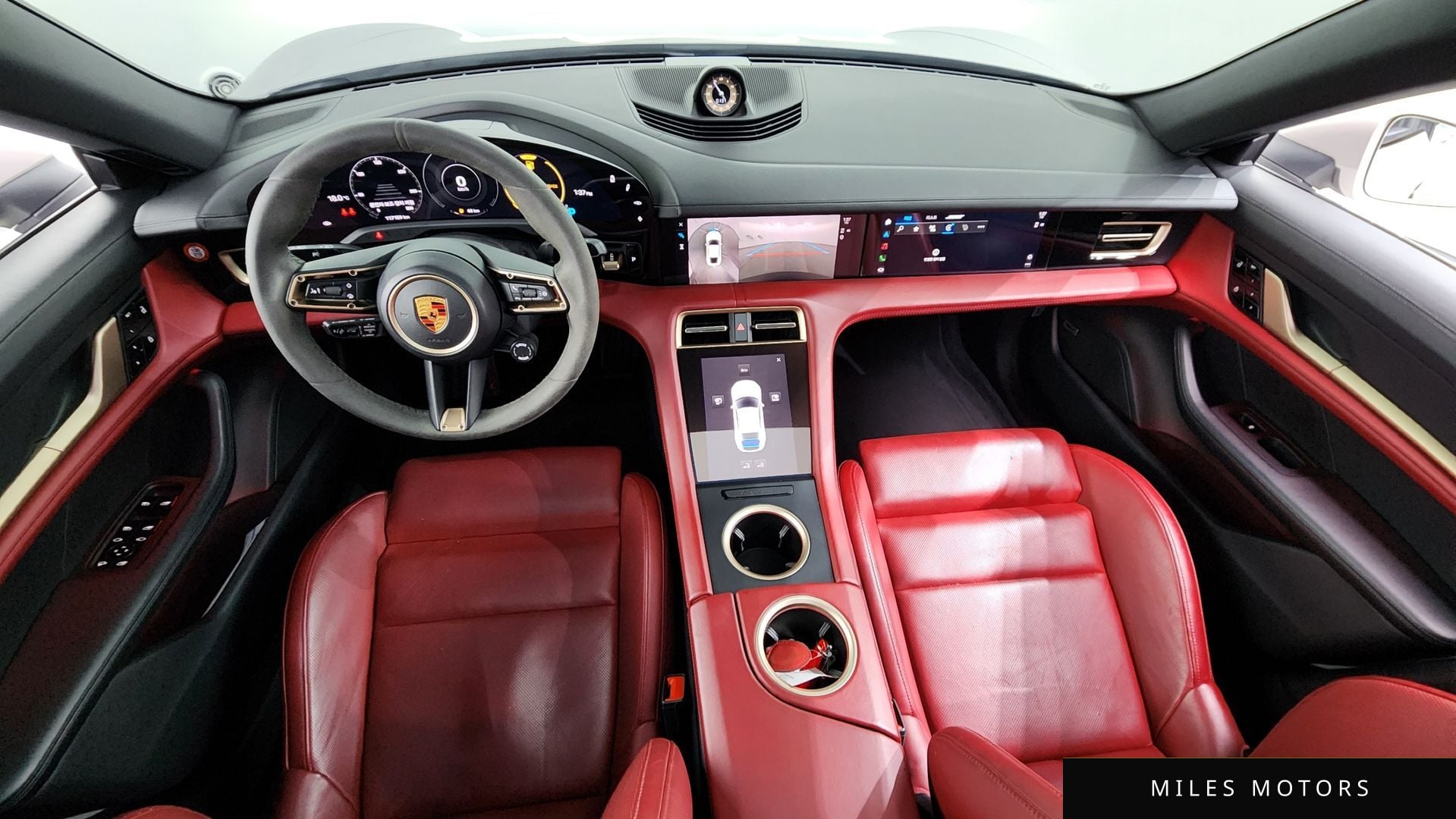 Porsche Taycan 2021 — миниатюра 10
