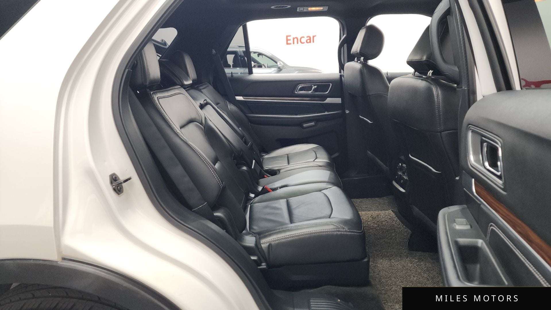 Ford Explorer 2017 — миниатюра 16