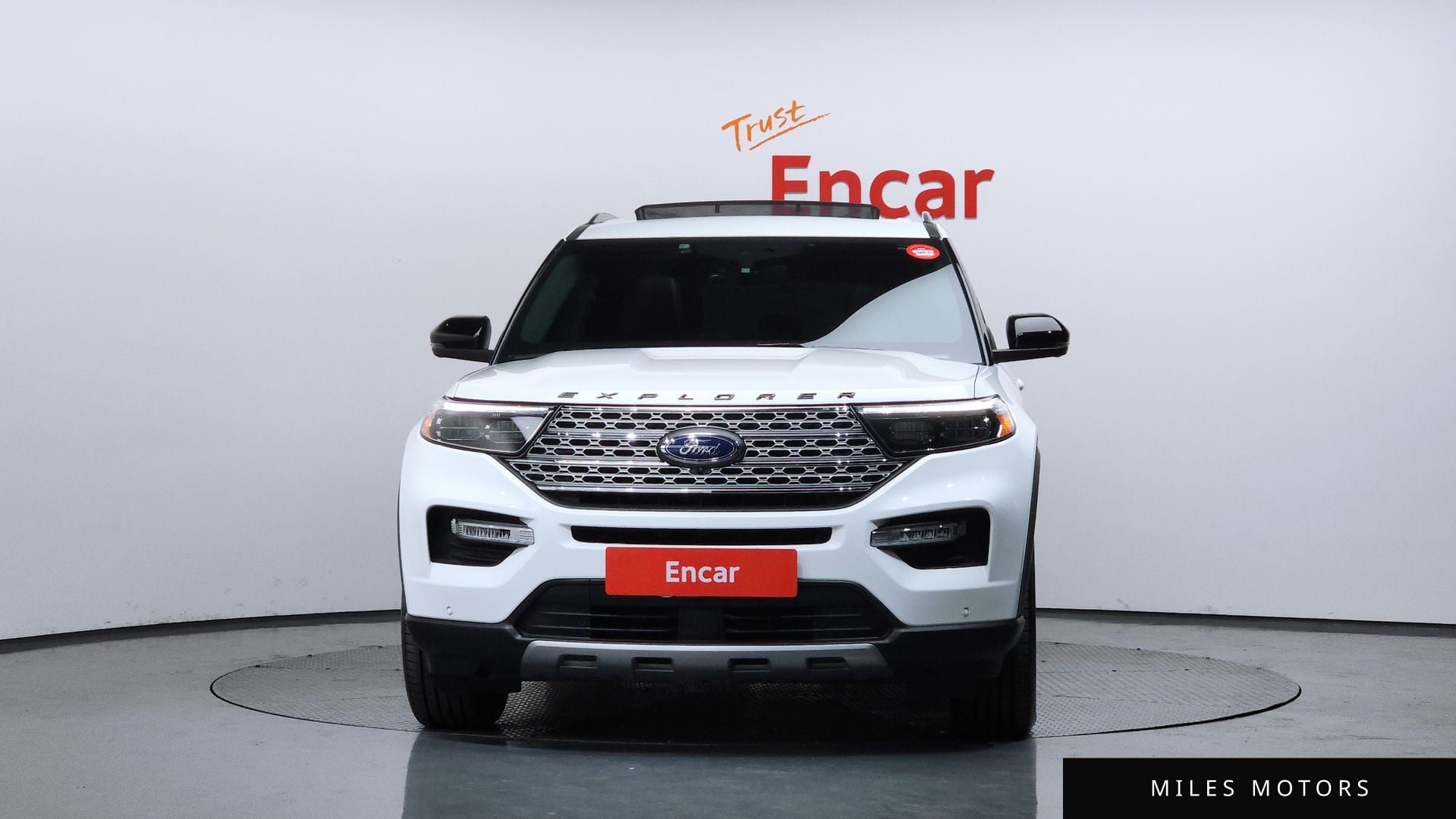 Ford Explorer 2022 — миниатюра 3