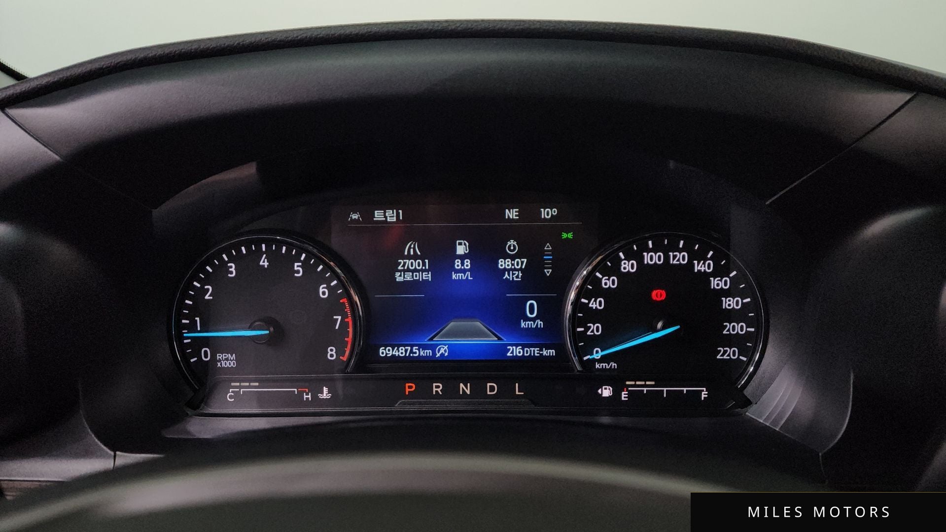 Ford Explorer 2022 — миниатюра 11