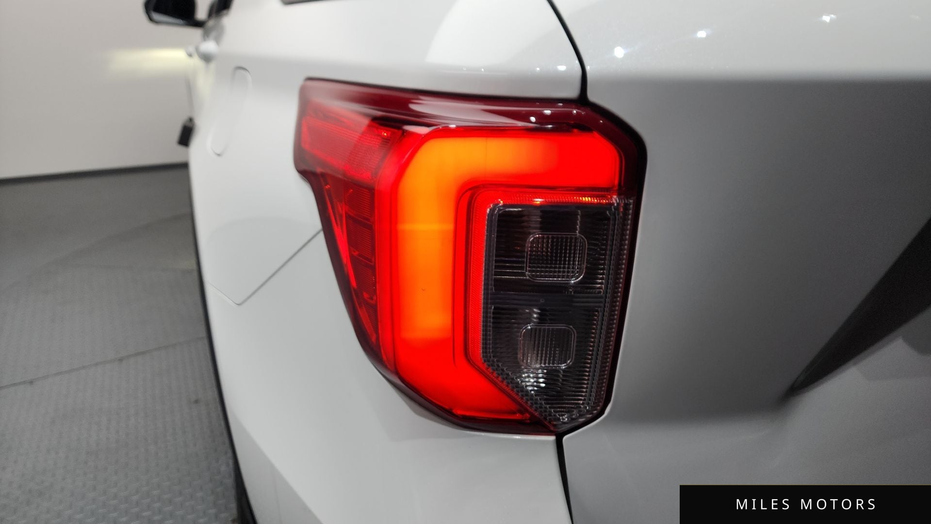 Ford Explorer 2022 — миниатюра 9