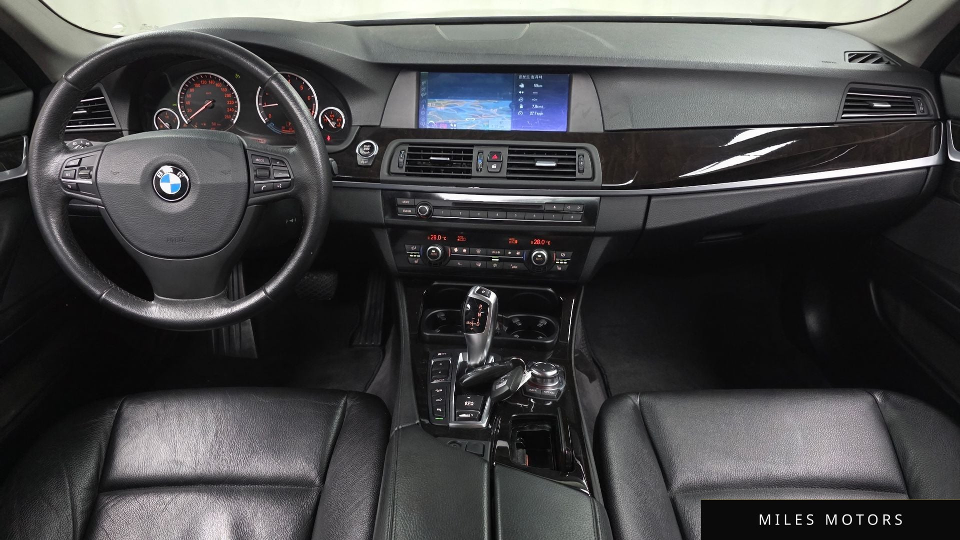 BMW 5 Series (F10) 2012 — миниатюра 7