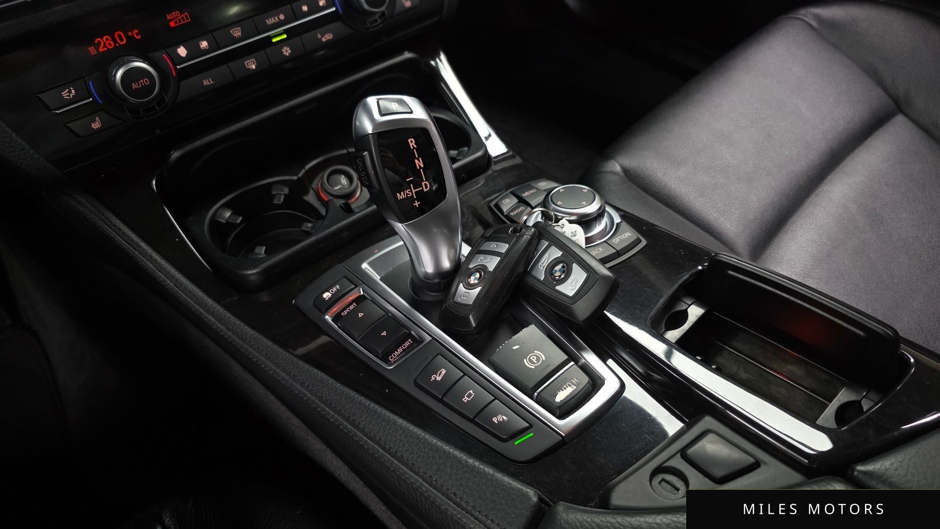 BMW 5 Series (F10) 2012 — миниатюра 9