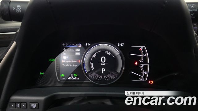Лексус ES300h 2019 — миниатюра 11