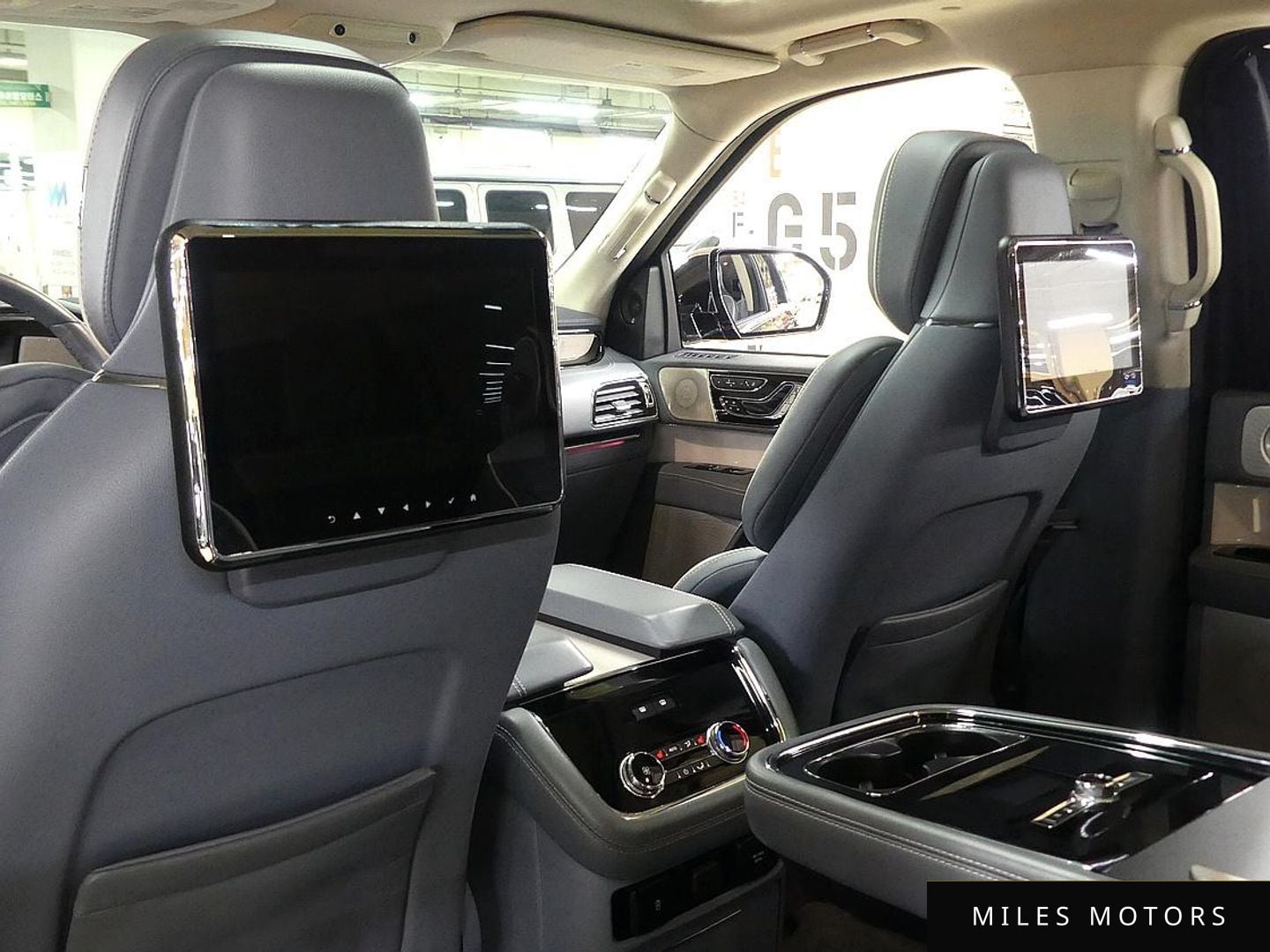 Lincoln Navigator 2021 — миниатюра 15