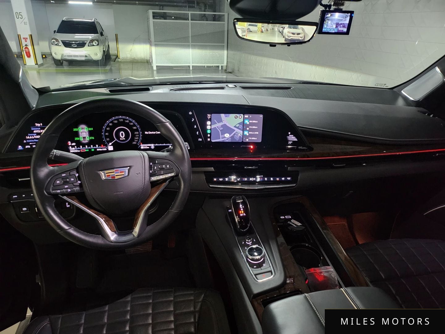 Cadillac Escalade 2021 — миниатюра 14