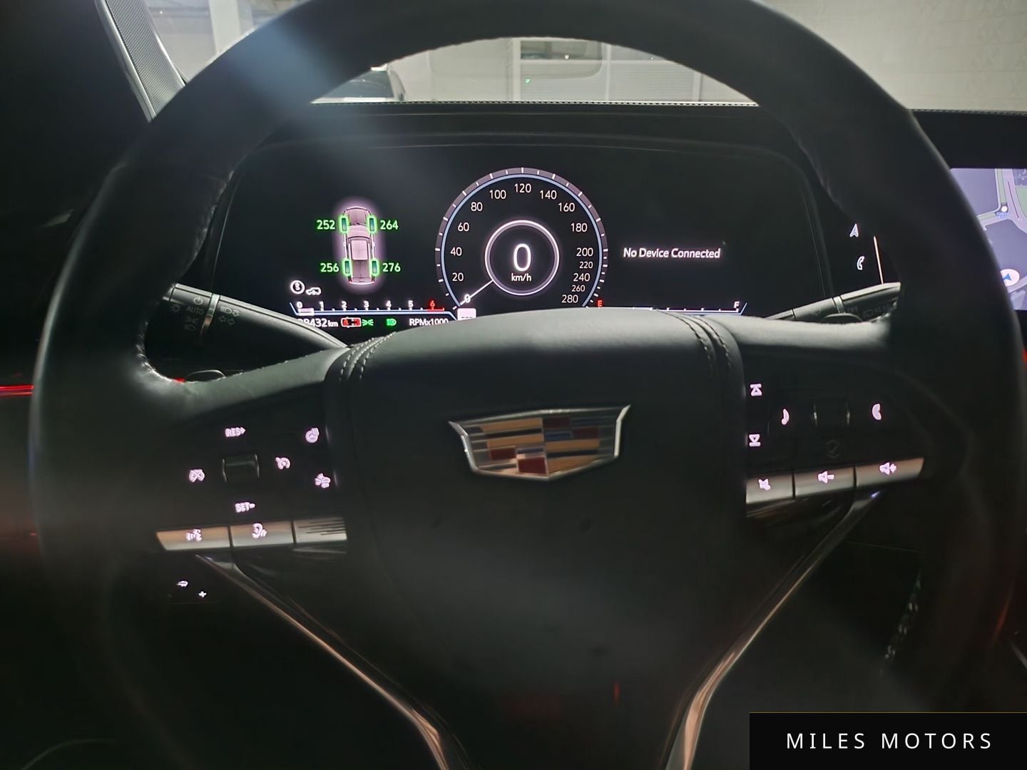 Cadillac Escalade 2021 — миниатюра 15