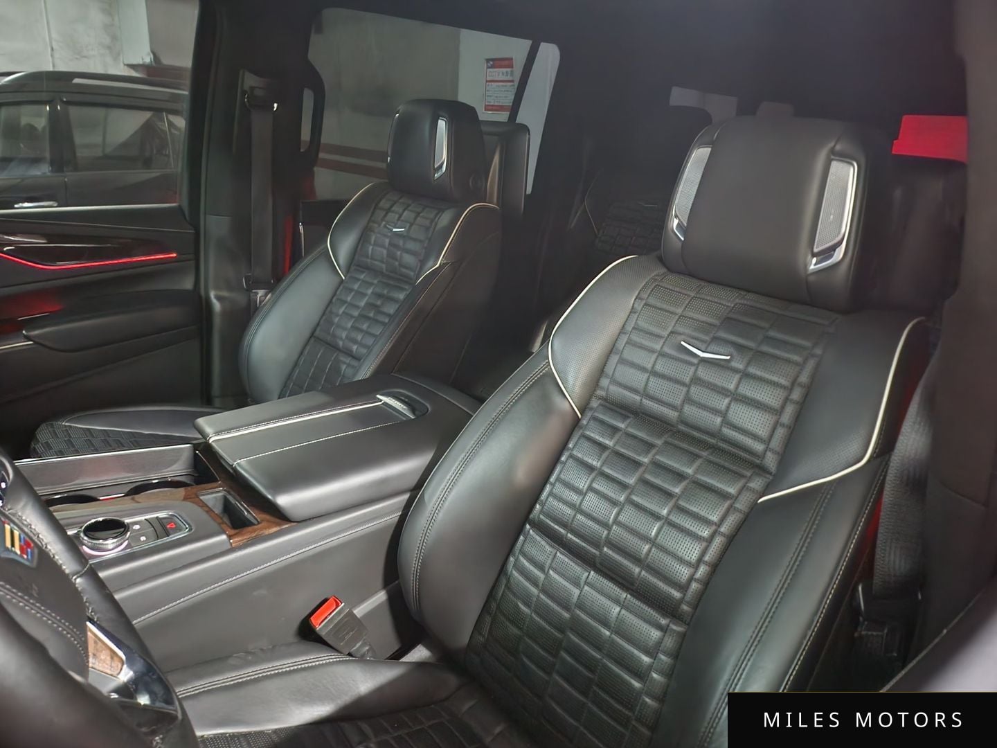 Cadillac Escalade 2021 — миниатюра 20