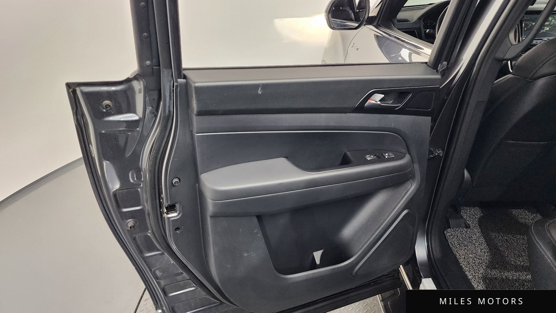 KG Mobility 렉스턴 스포츠 2021 — миниатюра 15