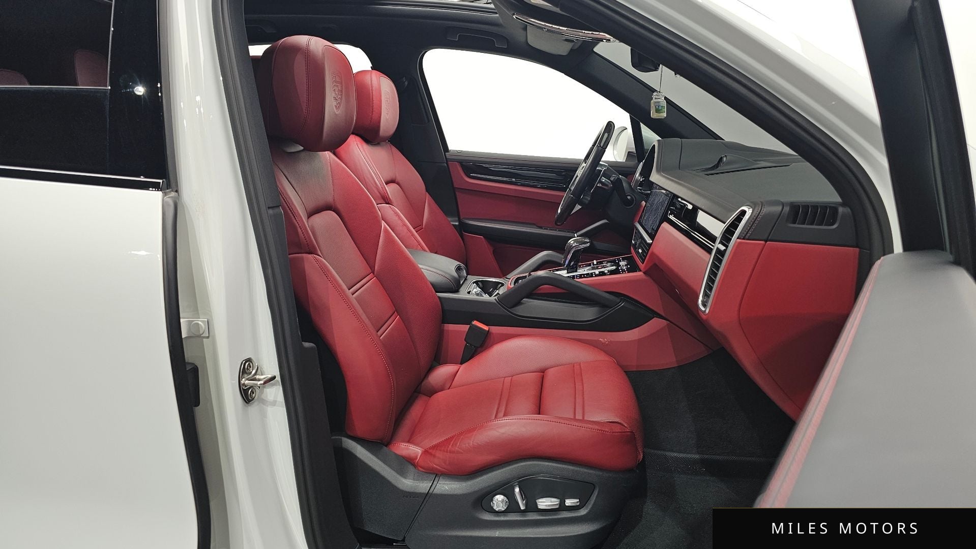 Porsche 카이엔 (PO536) 2020 — миниатюра 13