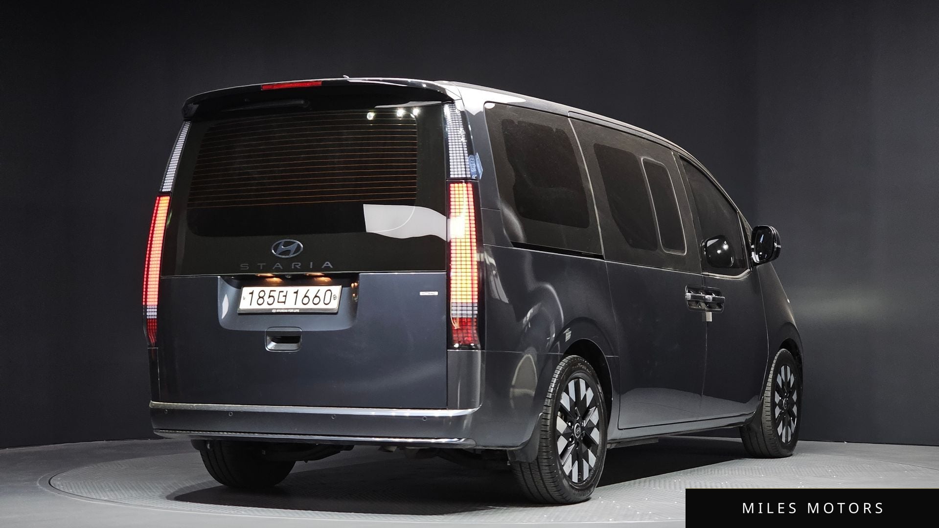 Hyundai Staria 2025 — миниатюра 2