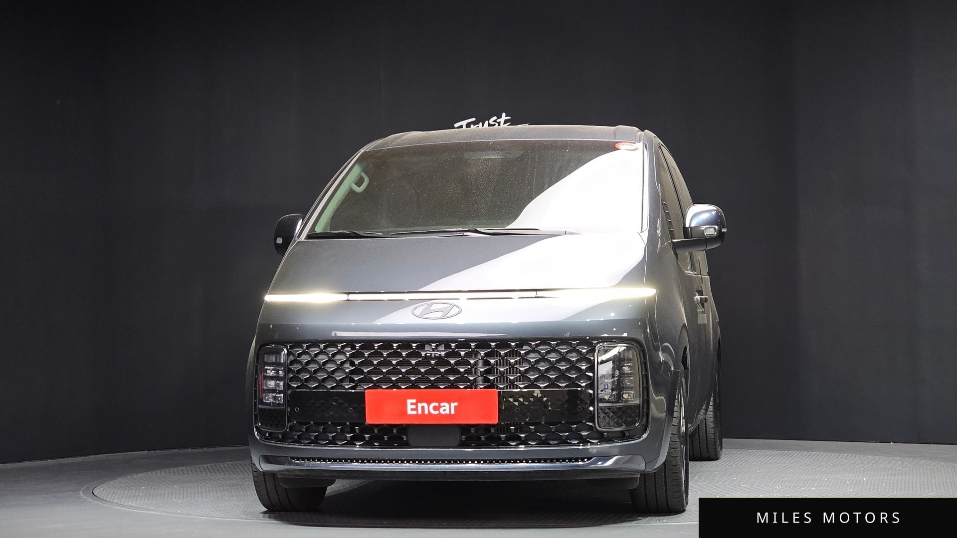 Hyundai Staria 2025 — миниатюра 3