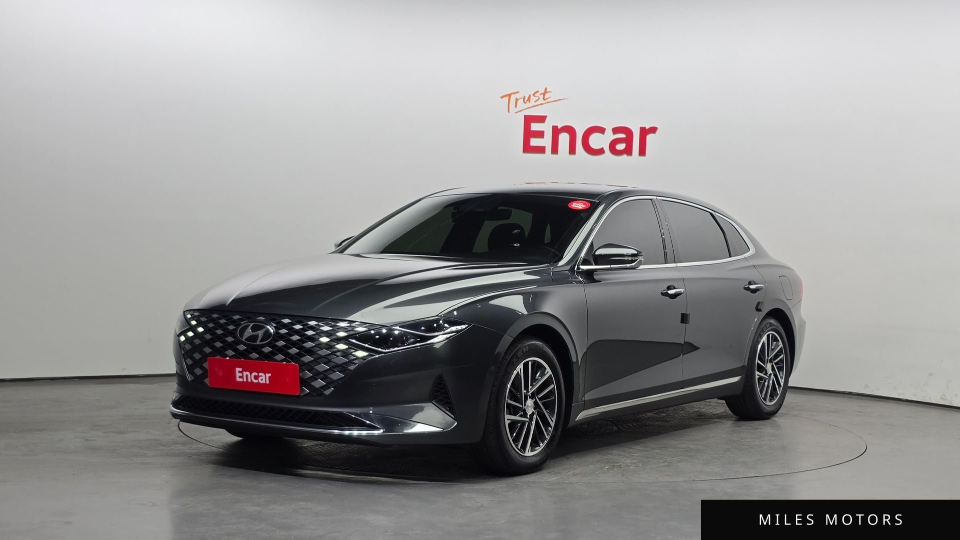 Hyundai Grandeur 2022 — фото 1 из 12
