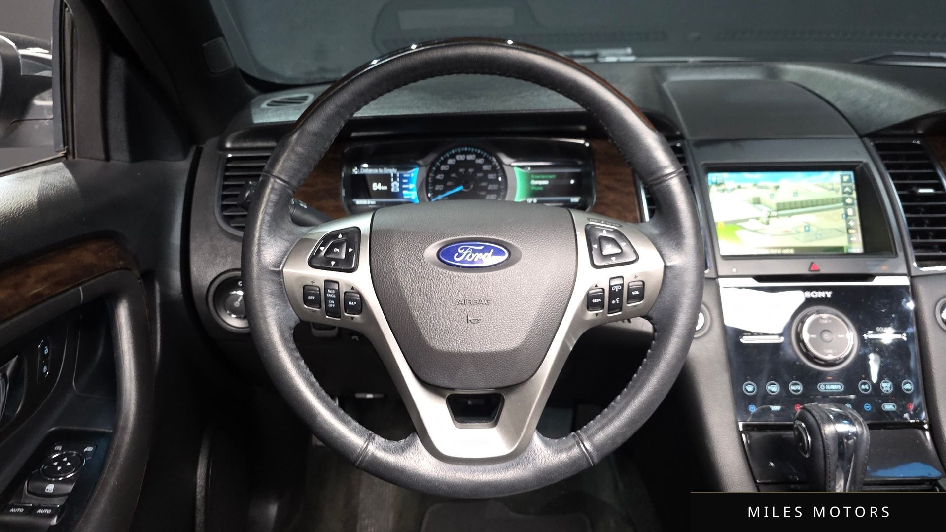 Ford Taurus 2015 — миниатюра 19