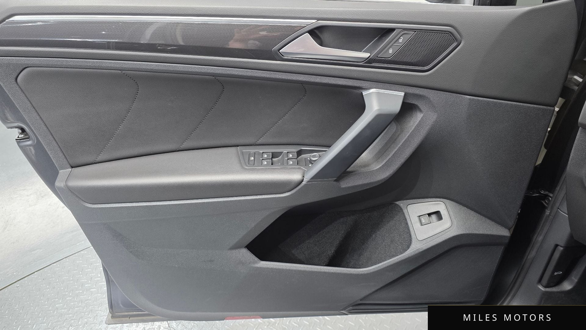 Volkswagen 티구안 2020 — миниатюра 14