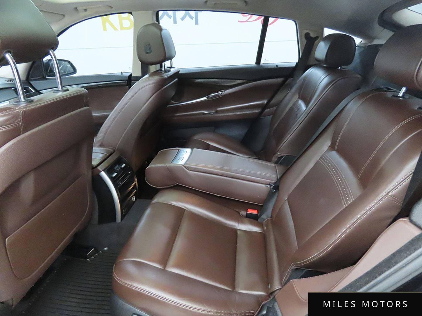 BMW 5 Series GT (F07) 2015 — миниатюра 6