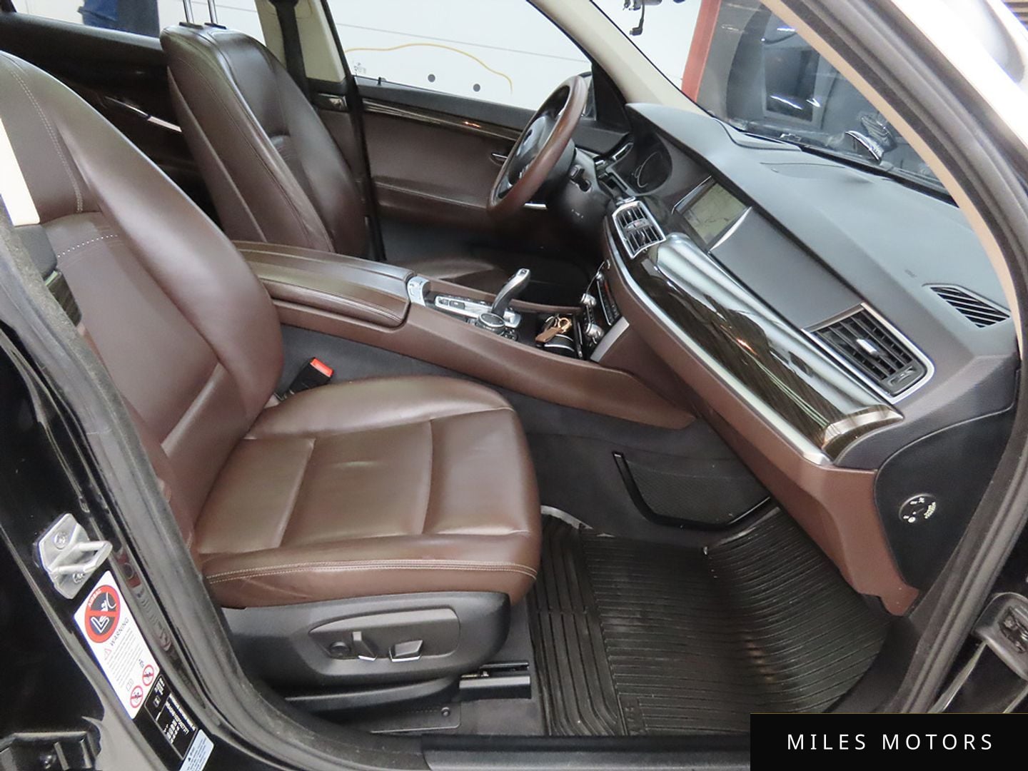 BMW 5 Series GT (F07) 2015 — миниатюра 7