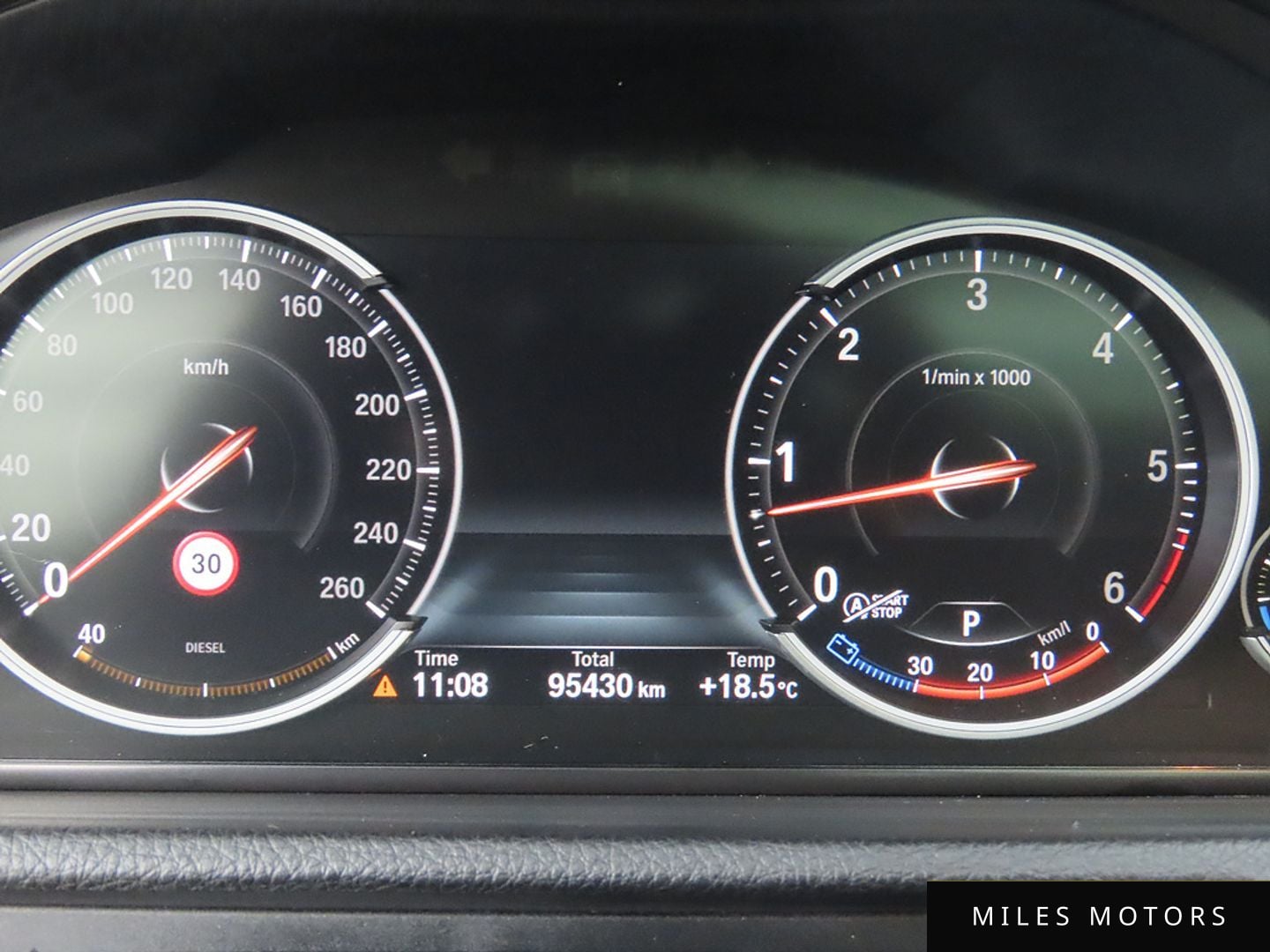 BMW 5 Series GT (F07) 2015 — миниатюра 8
