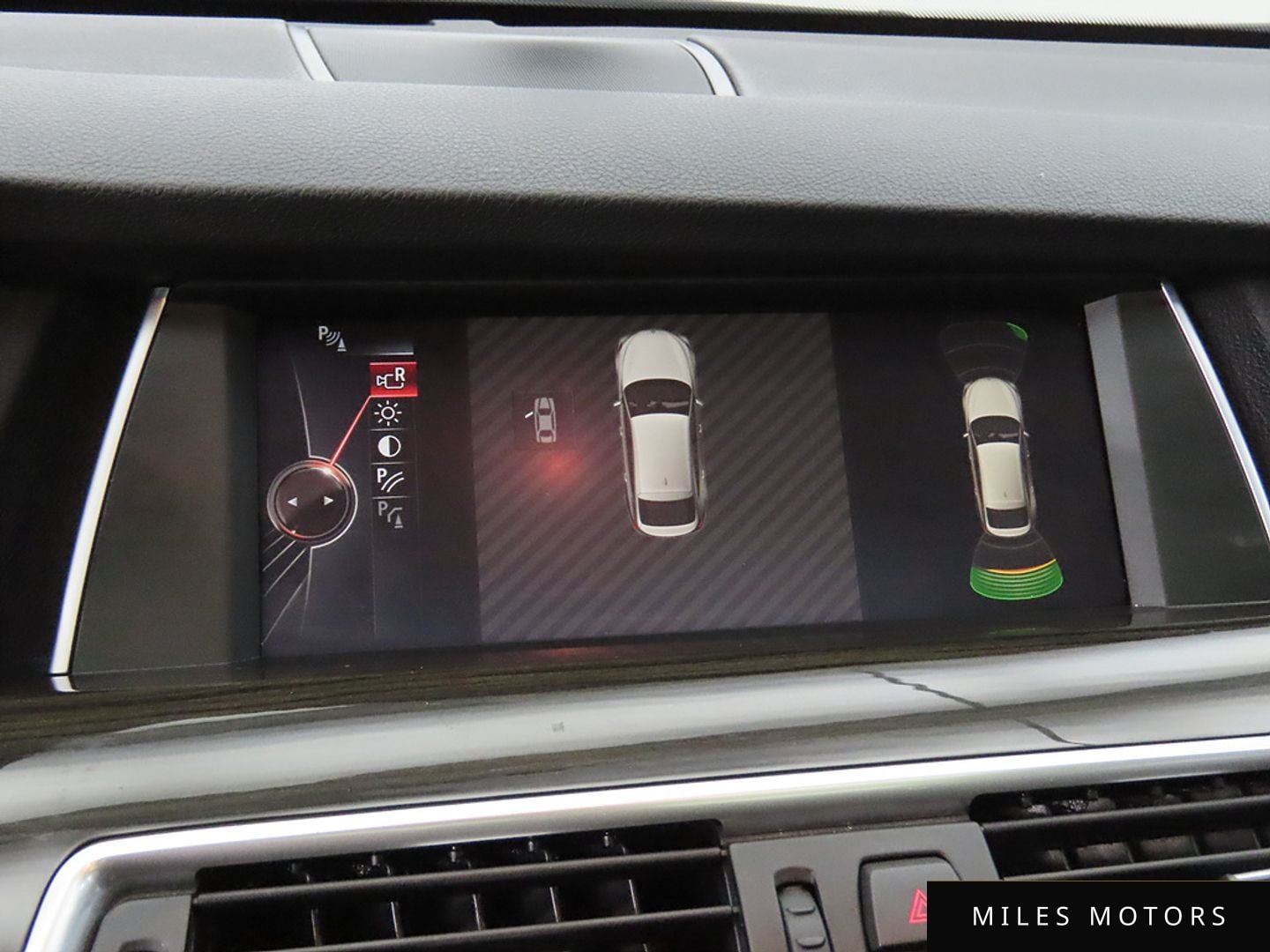 BMW 5 Series GT (F07) 2015 — миниатюра 10